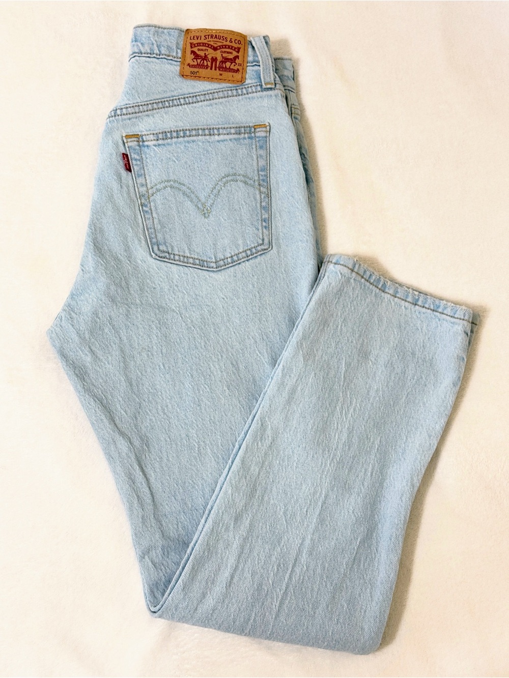 Levi’s 501 Light Wash Straight Leg Jeans Women’s W28 Button Fly
